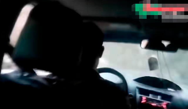 Conductor hizo peligrosas maniobras y chocó su carro contra cerro. Foto: Huancayo Noticias - Video: Huancayo Noticias