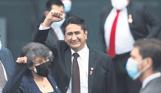 Gozo. Vladimir Cerrón celebra aun cuando otra sala decidirá la suspensión de la pena. Foto: difusión