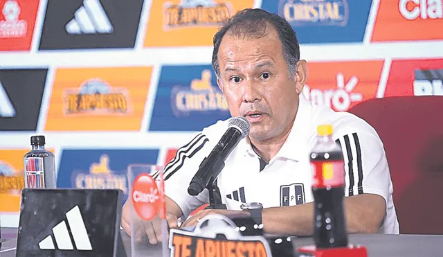 Mediante una confeencia de prensa, el director técnico presentó una lista de jugadores que podrías disputar los partidos de eliminatorias. Foto: FPF