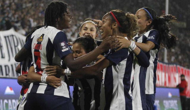 Alianza Lima vence parcialmente a Universitario en la final de la Liga Femenina. Foto: La República/Luis Jiménez