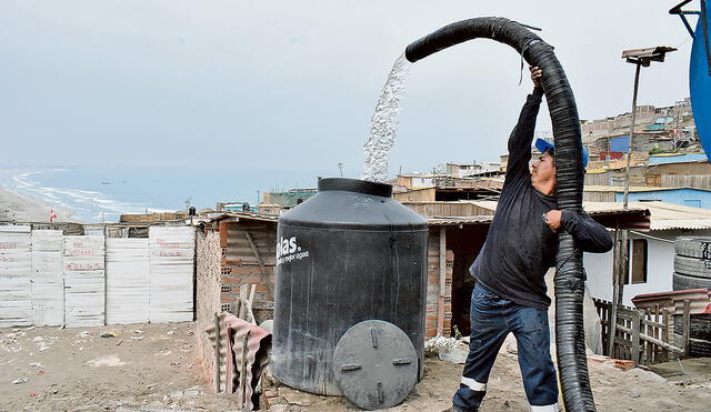 Debido a ausencia de lluvias, según especialistas, el acceso al agua para consumo humano en Lima representaría un problema en el futuro. Foto: Omar Coca/La República