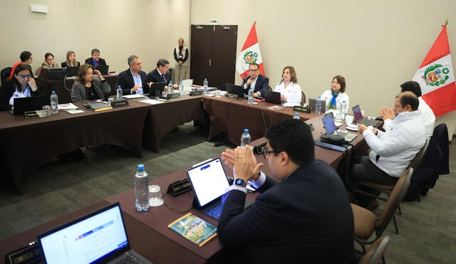 Sesión. La actividad se realizó en el hotel Casa Andina de Tacna. Dina y todos sus ministros estuvieron presentes. Al finalizar ninguno declaró a la prensa.