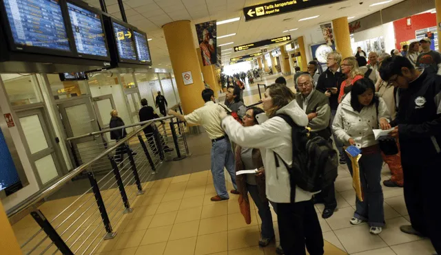 Estafa. Aeropuerto Jorge Chávez. PNP advierte de modalidad de estafa. Foto: Andina