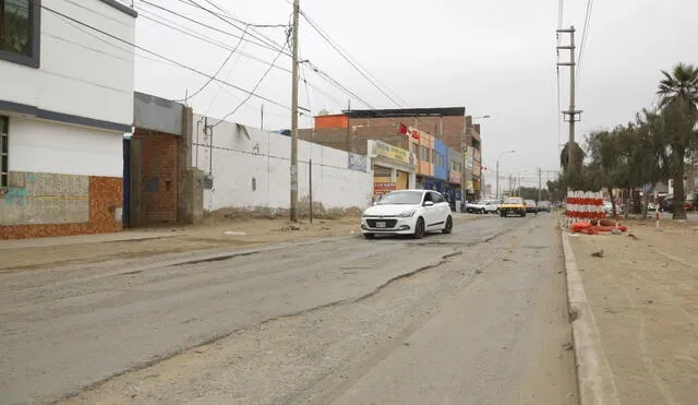 Las pistas están deterioradas en muchas avenidas de la ciudad. Foto: cortesía