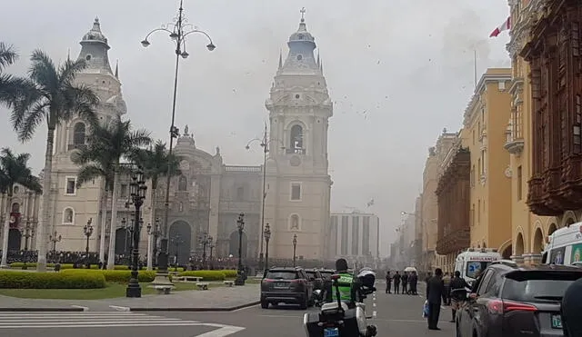 Incendio en el centro de Lima durante festividades por el Día de Santa Rosa. Foto: Mirian Torres/La República - Video: Canal N