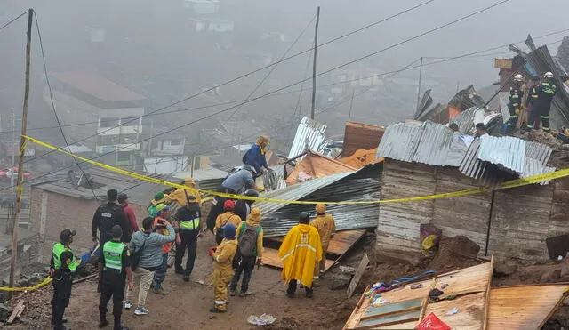 Los familiares y vecinos del menor colaboraron en los trabajos de búsqueda. Foto: Rosario Rojas/La República