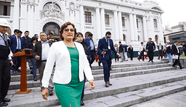 Reforma. La congresista Silvia Monteza propone en su iniciativa de ley la modificación del artículo 95 de la Constitución. Foto: difusión