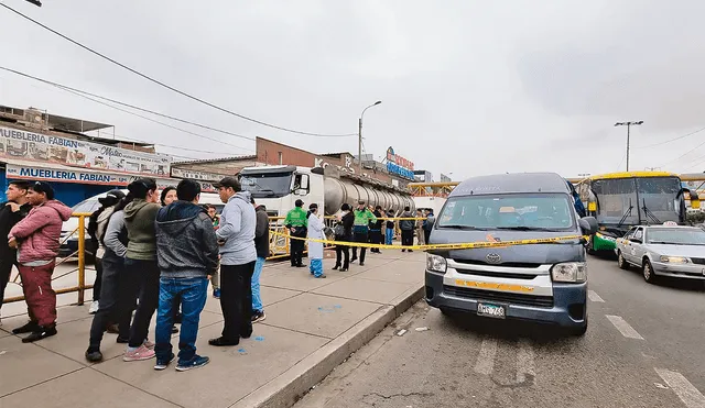 Dolor. El asesinato de Jorge Espíritu Ávila fue perpetrado en Surco por delincuentes que actúan en la Panamericana Sur. Foto:  Rosa Quincho/La República