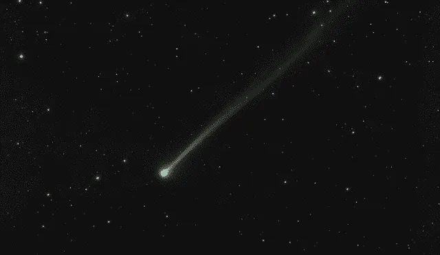 Según los análisis de su órbita, el cometa Nishimura (C/2023 P1) completa una vuelta alrededor del Sol cada 500 años. Foto: Twitter / @AdriannJannetta