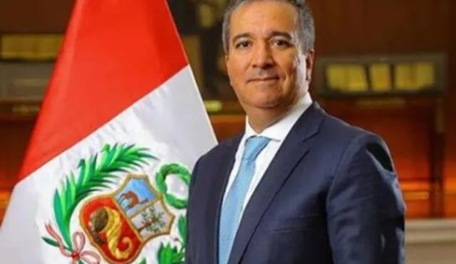 MTC. Raúl Pérez-Reyes ya era ministro de la Producción en el gobierno de Vizcarra. Foto: difusión