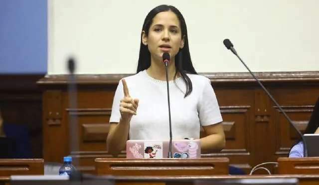 Sigrid Bazán pertenece al partido Cambio Democrático-Juntos por el Perú. Foto: Gobierno del Perú
