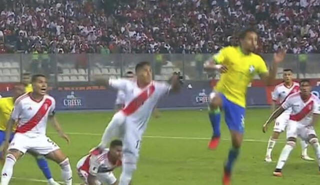 La selección peruana estuvo cerca de empatar con Brasil en el partido por Eliminatorias Sudamericanas. Foto: captura de Movistar Deportes