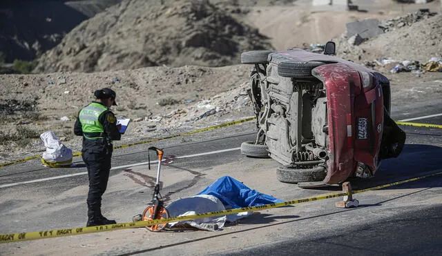 Según las estadísticas, la mayoría de los accidentes de tránsito se dan por la imprudencia del chofer y del peatón.  Foto: Rodrigo Talavera