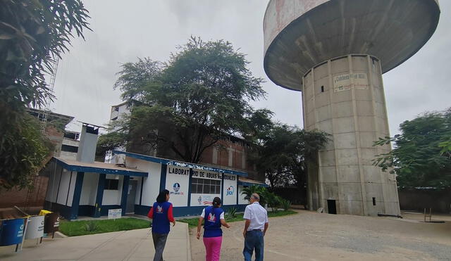 Vecinos del centro de Piura no cuentan con el servicio del líquido elemento desde hace tres meses. Foto: Almendra Ruesta LR