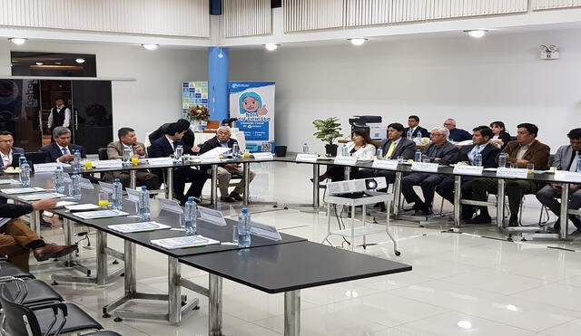 Solo tres de los ocho alcaldes participaron en la reunión. Foto: La República