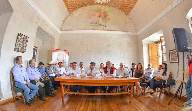 Gobernador Rohel Sánchez manifestó que la concesionaria Cobra se aprovecha de Arequipa. Asimismo dijo que seguirán con puesta a punto. Foto: La República