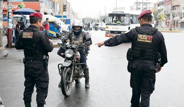 Operativos de control de identidad han aumentado en Lima tras declararse estado de emergencia en SJL y SMP. Foto: Marco Cotrina/La República - Video: Canal N