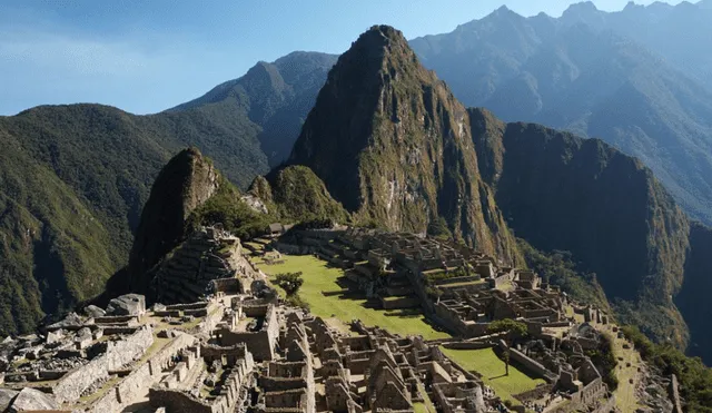 Según indicó Maritza Rosa Candia, el gran tránsito de turistas ocasiona el desgaste lítico de Machu Picchu. Foto: National Geographic - Video: Luis Álvarez/LR