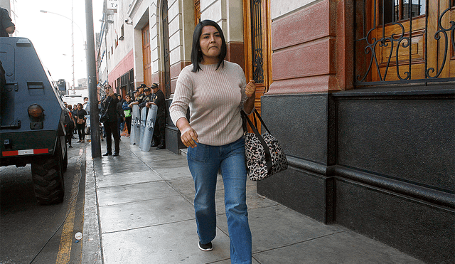 Polémica. Carmela Paucará Paxi, muy cercana a la lideresa de FP. Fujimoristas salieron a defender su contrato en el Congreso. Foto: difusión