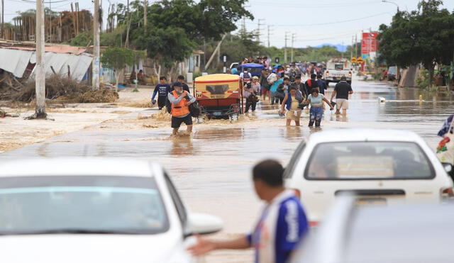 El Niño Costero afecta las vías de comunicación y la salud de las personas. Foto: Clinton Medina/LR