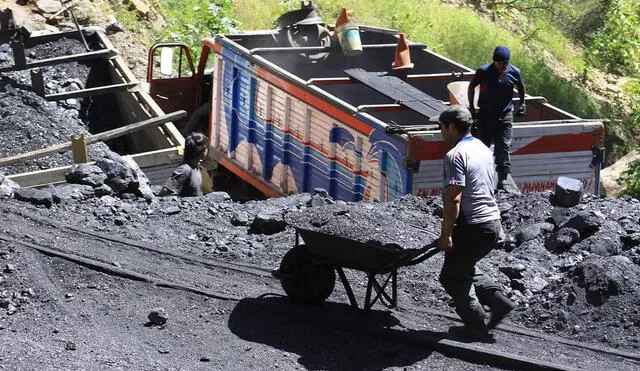 Extracción de carbón se da en los distritos de Charat y Huaranchal, en Otuzco. Foto: Cortesía