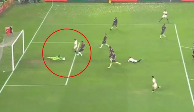 Edison Flores solo tuvo que empujar la pelota tras la 'asistencia' de Zubczuk. Foto: captura de GolPerú | Video: GolPerú