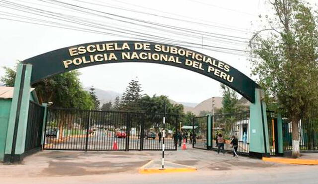 El arma del suboficial no estaba registrada en su trabajo, refirió el congresista Azurín, quien acudió a la institución. Foto: Andina