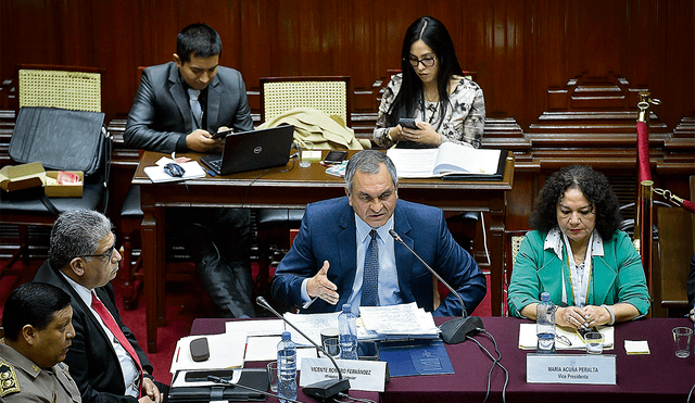 Bancadas analizan posible censura de Vicente Romero. Foto: Congreso   