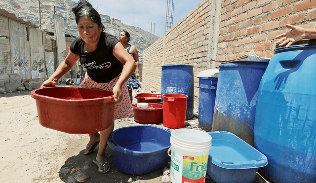 Retornó el agua. Millones de limeños almacenaron agua ante el corte masivo. La mayoría ya cuenta con el servicio. Foto: La República