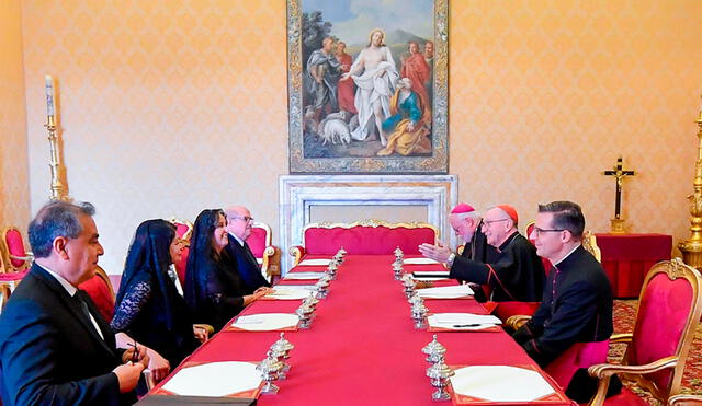 Dina Boluarte sostuvo reunión con el cardenal Parolin y monseñor Gallagher. Foto: Presidencia