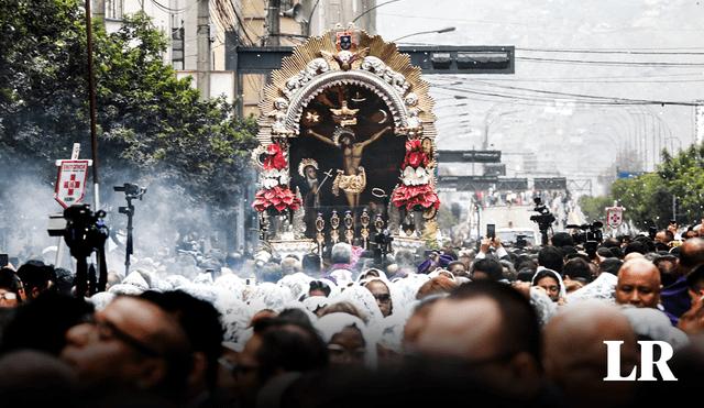 Las calles de Lima se visten de color morado debido a la procesión del Señor de los Milagros. Foto: composición LR/Archivo/La República