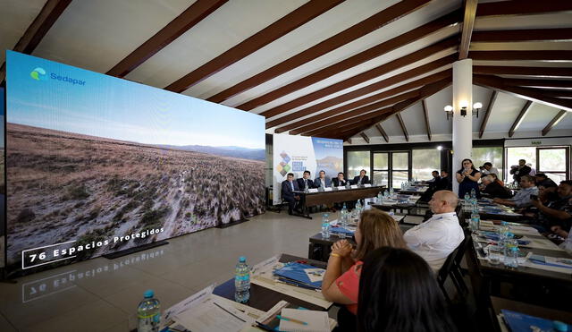 Autoridades y empresas de EPS dieron a conocer sus experiencias en los Merese.  Foto: La República