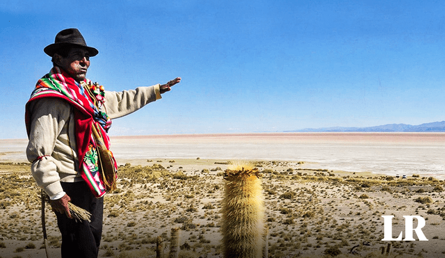 El lago Poopó, a principios de la década, tenía una extensión de 2.337 km que se ha ido reduciendo con el paso de los años hasta quedar desértico. Foto: composición LR/EFE