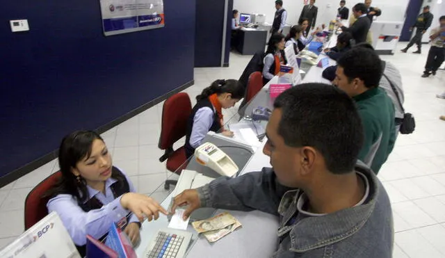 El 57% de la población adulta accedió al sistema financiero en el primer trimestre de 2023. Foto: Andina