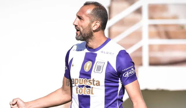 Hernán Barcos es el goleador de Alianza Lima en el 2023. Foto: Liga 1.