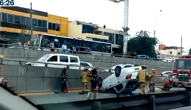 Accidente en Vía Expresa ha originado congestión vehicular en Javier Prado. Foto: 'Canal N'.
