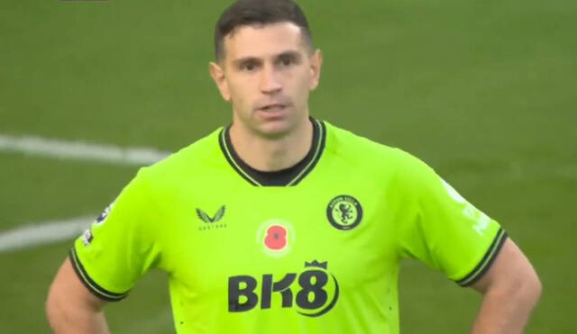 'Dibu' Martínez arrancó de titular en el partido entre Aston Villa vs. Nottingham Forest por la Premier League. Foto: captura ESPN