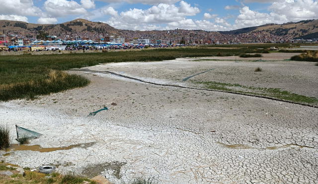 Lago navegable más alto del mundo continúa secándose. Foto: Liubomir Fernández/La República