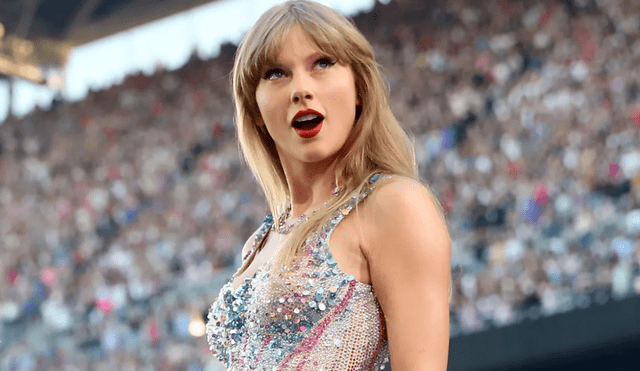 Taylor Swift se dirige a sus cientos de fanáticos. Foto: Rolling Stone
