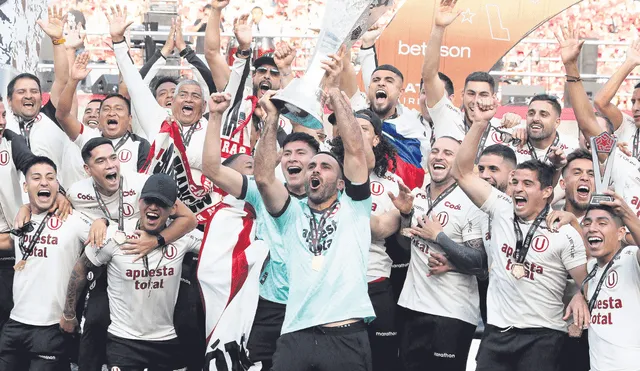En lo alto. Universitario de Deportes se afianza como el equipo con más títulos de primera división en el fútbol peruano. Foto: difusión