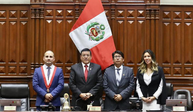 Los integrantes de la Mesa Directiva respaldaron el millonario pago a favor de organismos. Foto: Congreso.