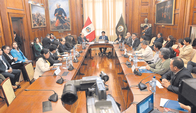 En el Congreso. El alcalde López Aliaga insistió en que las anteriores gestiones actuaron mal. Foto: difusión