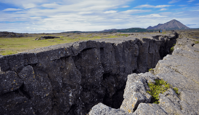 La corteza de Islandia está fragmentádose lentamente cada año. Foto: Pentazeuhl / Flickr