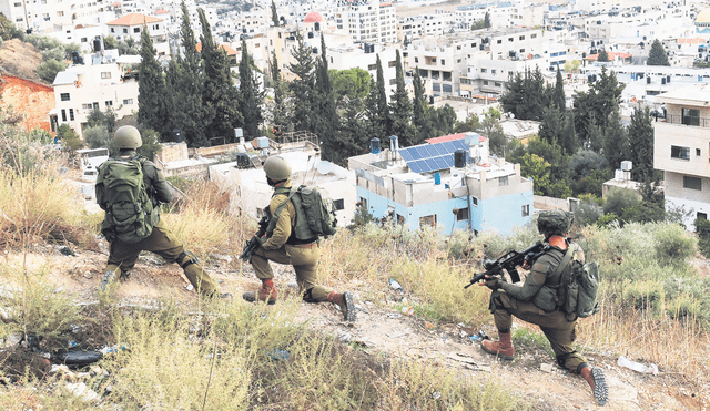 Comandos. Pelotones del ejército israelí llevan a cabo intensas incursiones dentro de la Franja de Gaza. Foto: EFE