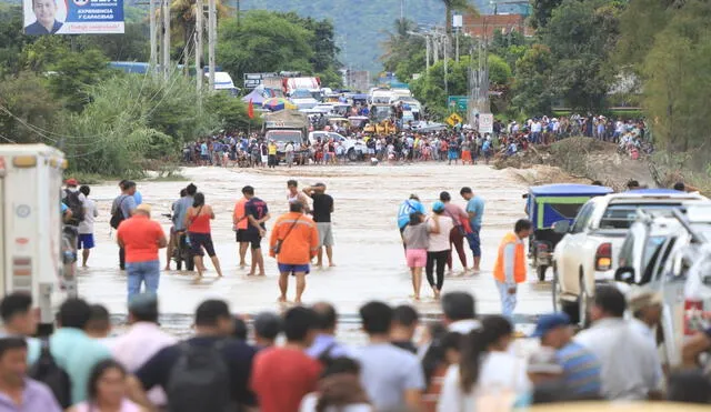 Las lluvias intensas ocasionaron desborde de la quebrada Juana Ríos. Foto: Clinton Medina/ La República