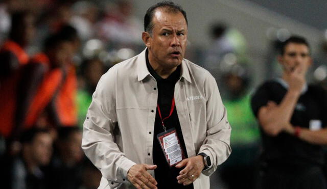 Juan Reynoso asumió el mando de la selección peruana en agosto del 2022. Foto: Luis Jiménez/GLR