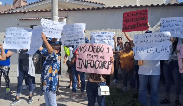 Reclamo. Ciudadanos alzaron su voz en la sede de Mivivienda. Foto: Cortesía