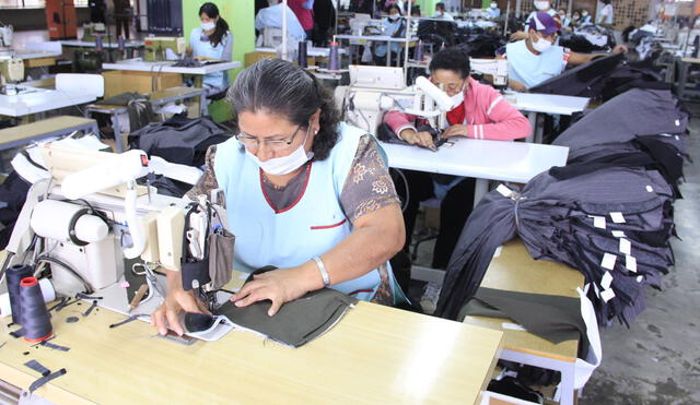 Más del 75% de empresas que cumplen con normas técnicas y estándares de calidad  son grandes y medianas.Foto: Andina