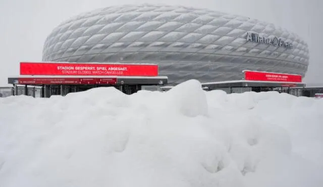 El Allianz Arena, estadio del Bayern Múnich, fue azotado por una fuerte nevada. Foto: X/Samuel Vargas
