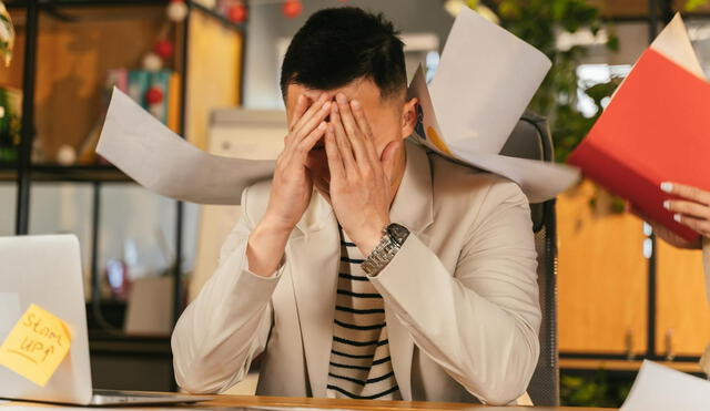 Los profesionales agotados son más propensos a la deserción laboral, cambiando de trabajo al cabo de un año. Foto: PMI